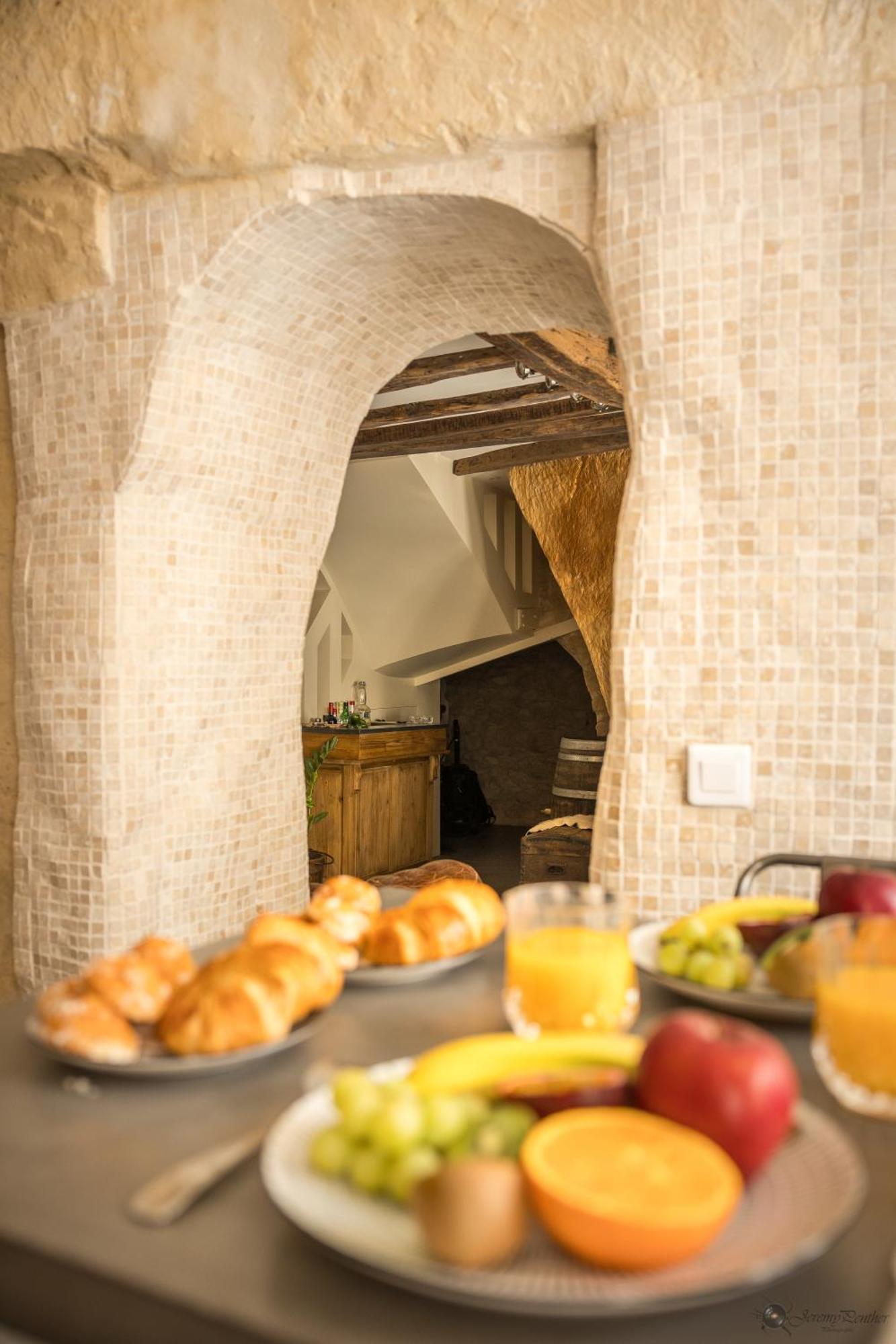 Appartamento Chez Millouz - Triplex Semi-Troglodyte Pontoise Esterno foto