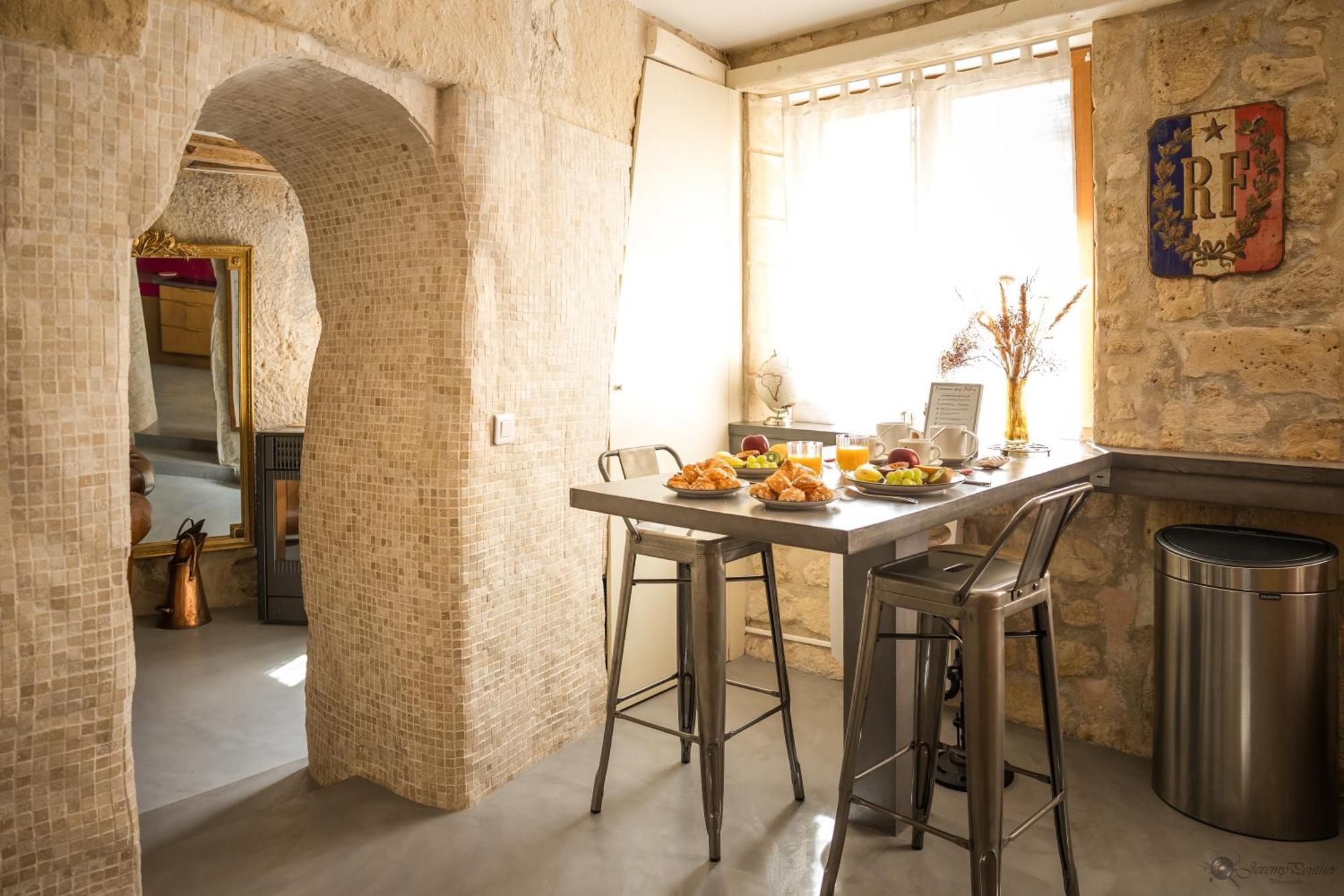 Appartamento Chez Millouz - Triplex Semi-Troglodyte Pontoise Esterno foto